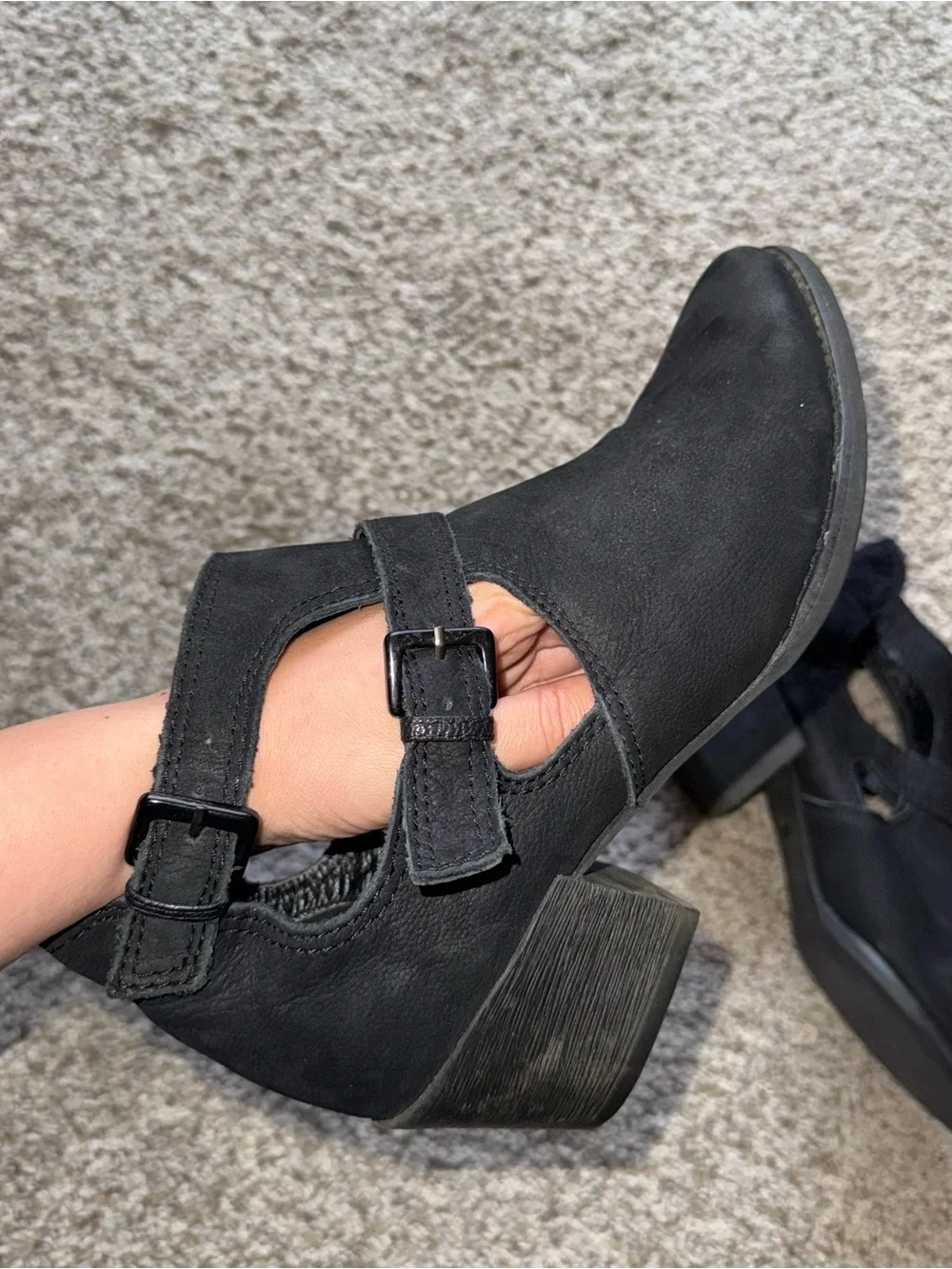 ALL BLACK ankle double buckle boots